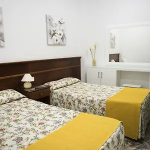 https://pension-los-geranios.in-canary-islands.com
