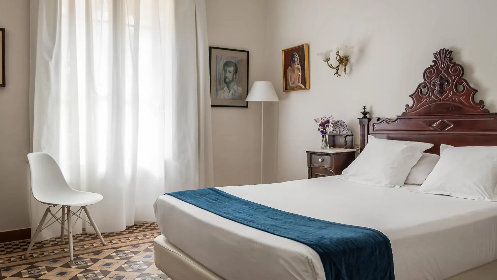 Hotel Medium Renaixenca Сиджес Испания